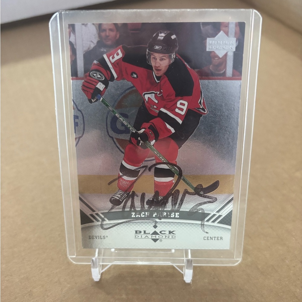 Zach Parise #9 Autographed‎ NHL Hockey Card